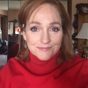 Meet your Posher, Suzanne